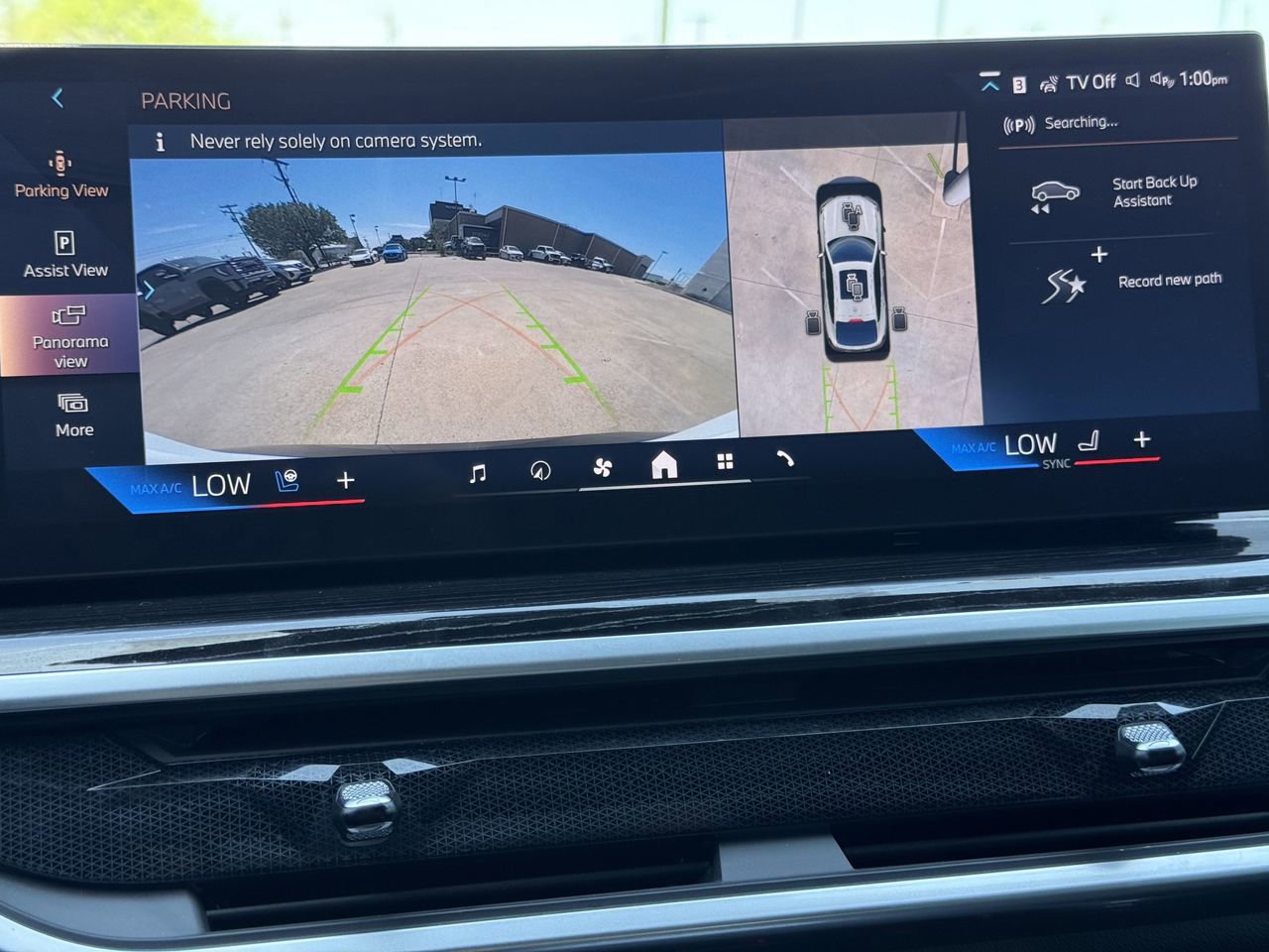 Used 2024 BMW X6 xDrive40i w/ Premium Package image 17