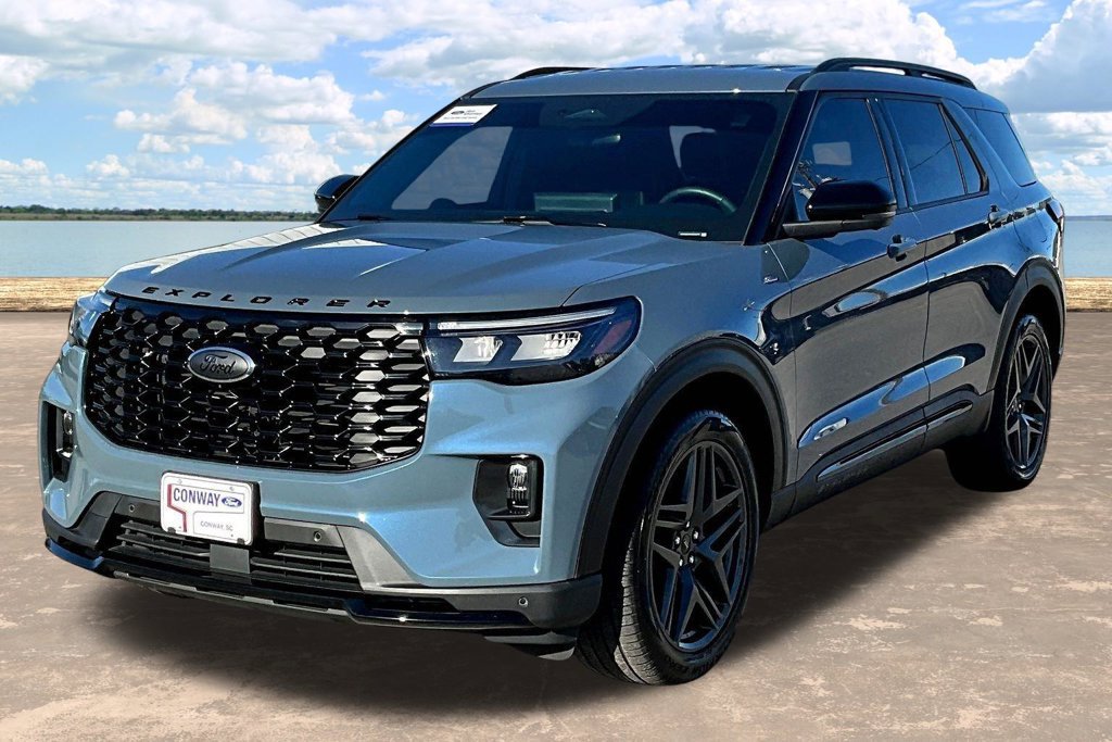Certified 2025 Ford Explorer ST-Line w/ Premium Package AWD/4WD image 4