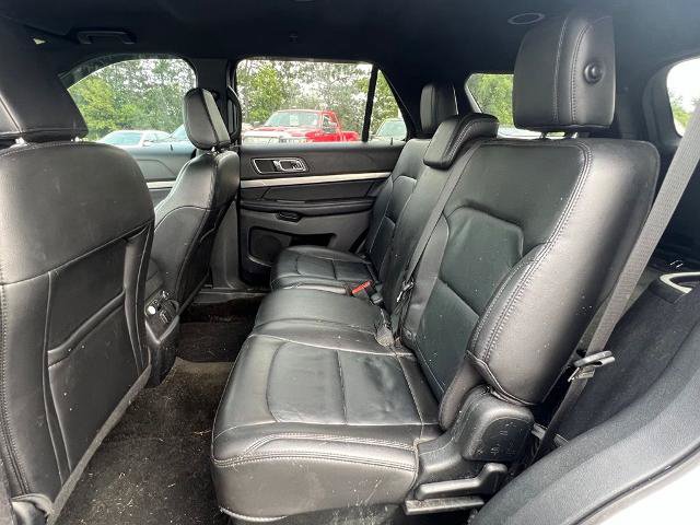 Certified 2018 Ford Explorer XLT w/ Equipment Group 202A AWD/4WD image 23
