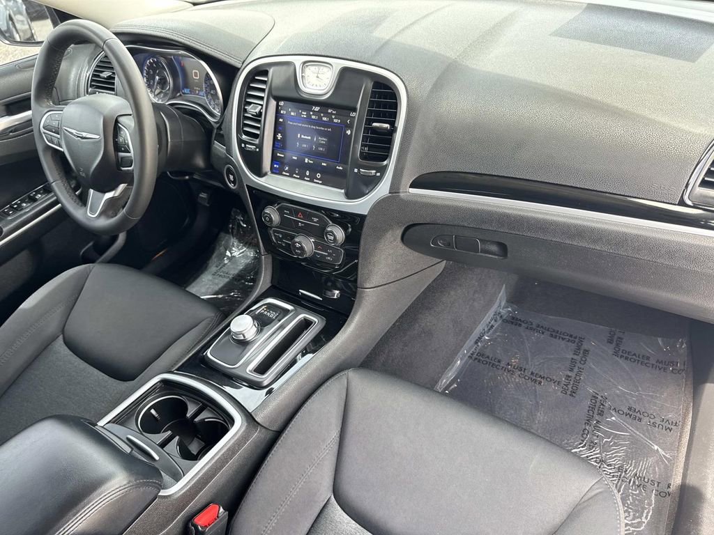 Used 2023 Chrysler 300 Touring image 30
