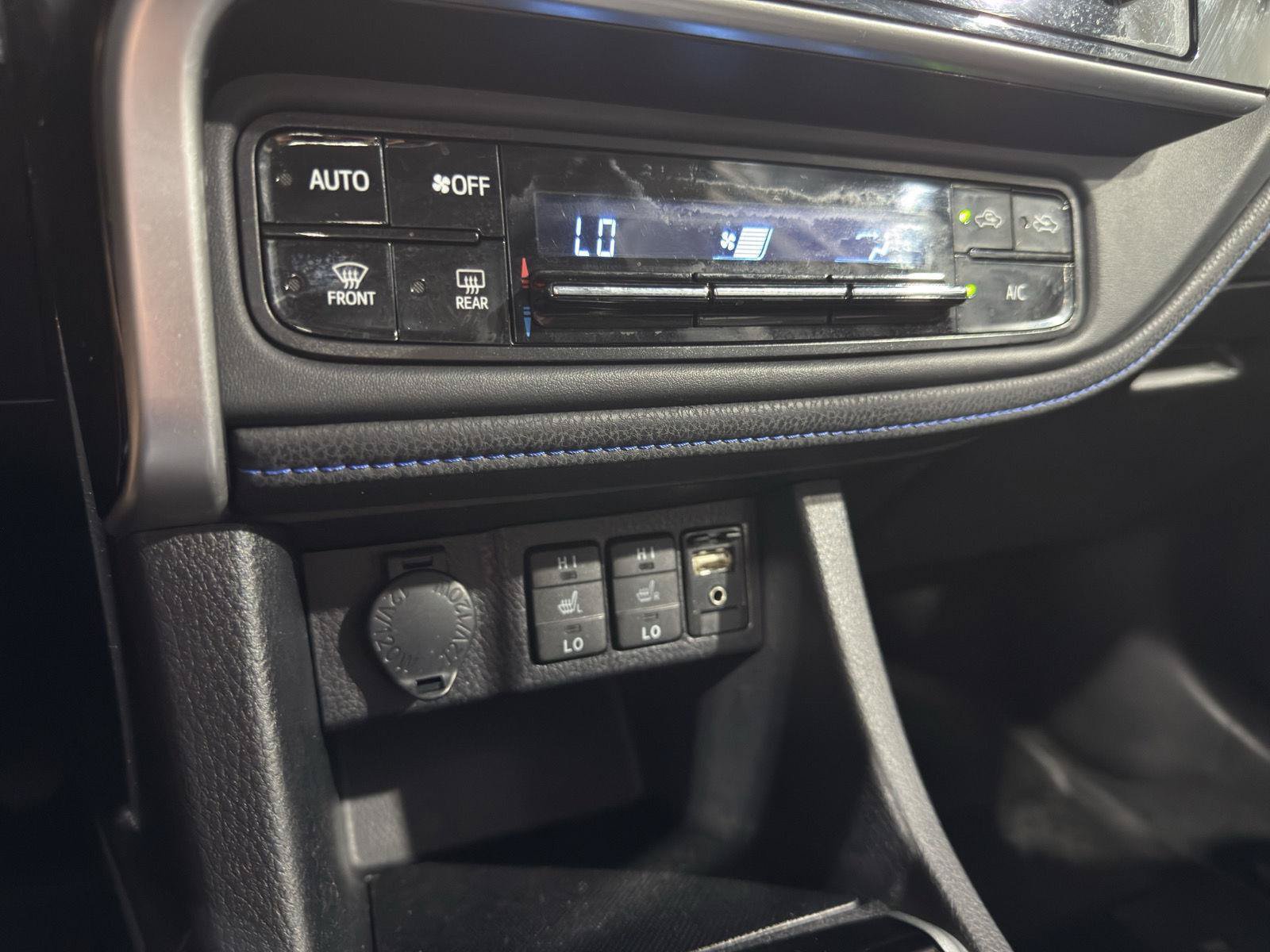Used 2017 Toyota Corolla XSE w/ Carpet Mat Package (TMS) FWD image 31