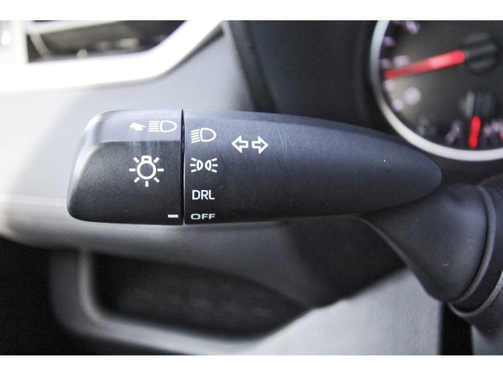 Used 2021 Toyota RAV4 LE FWD image 16