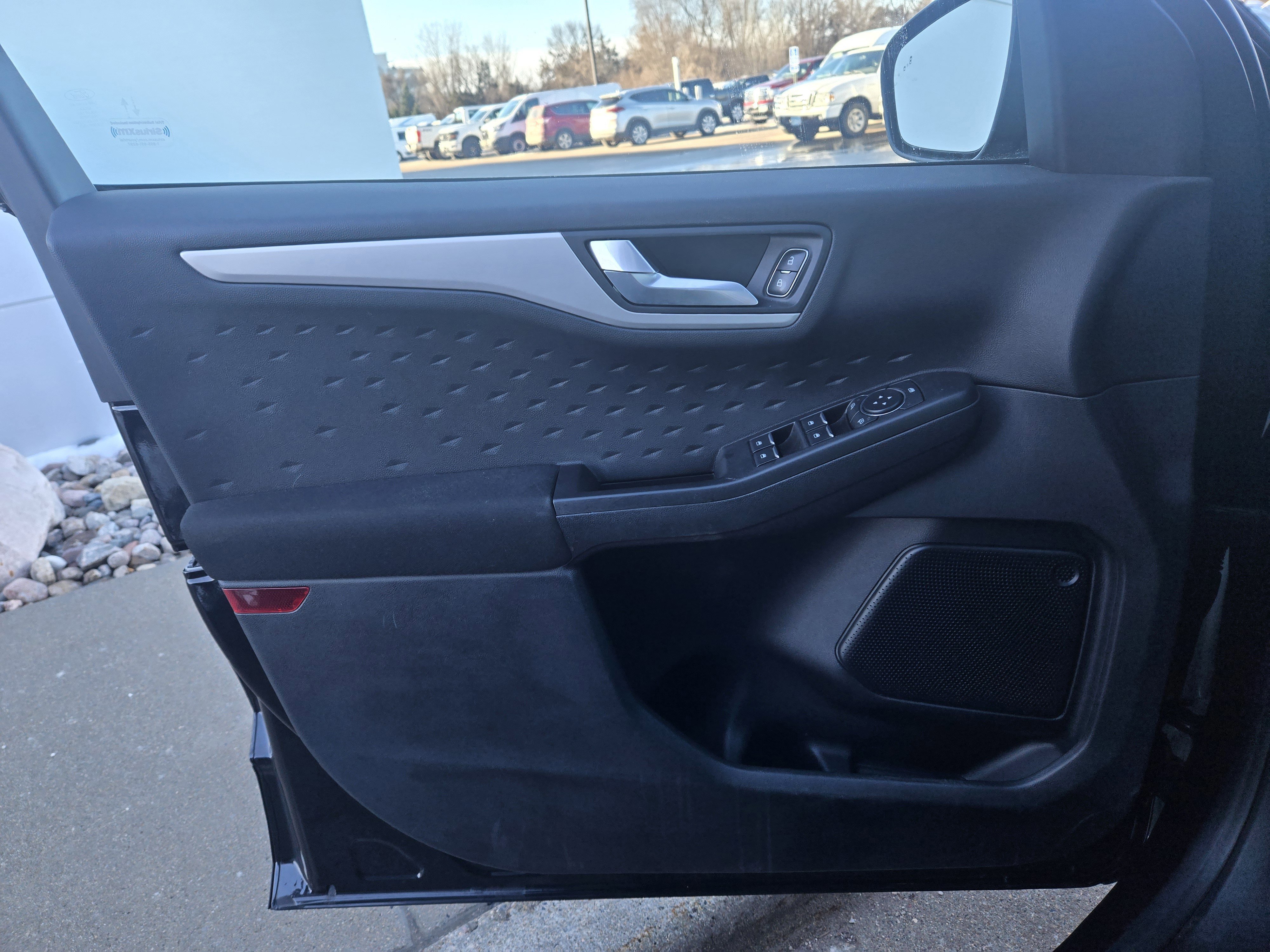 Certified 2020 Ford Escape SE image 21