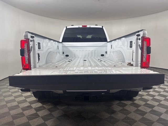 Certified 2025 Ford F450 Lariat w/ Chrome Package image 22