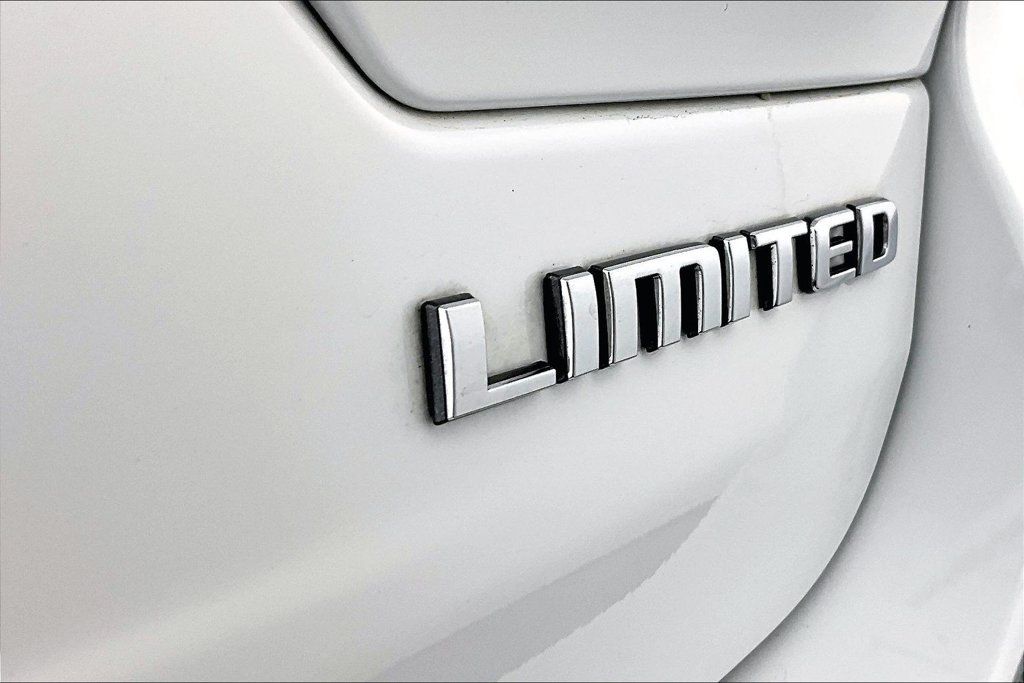Used 2023 Jeep Grand Cherokee Limited RWD image 14