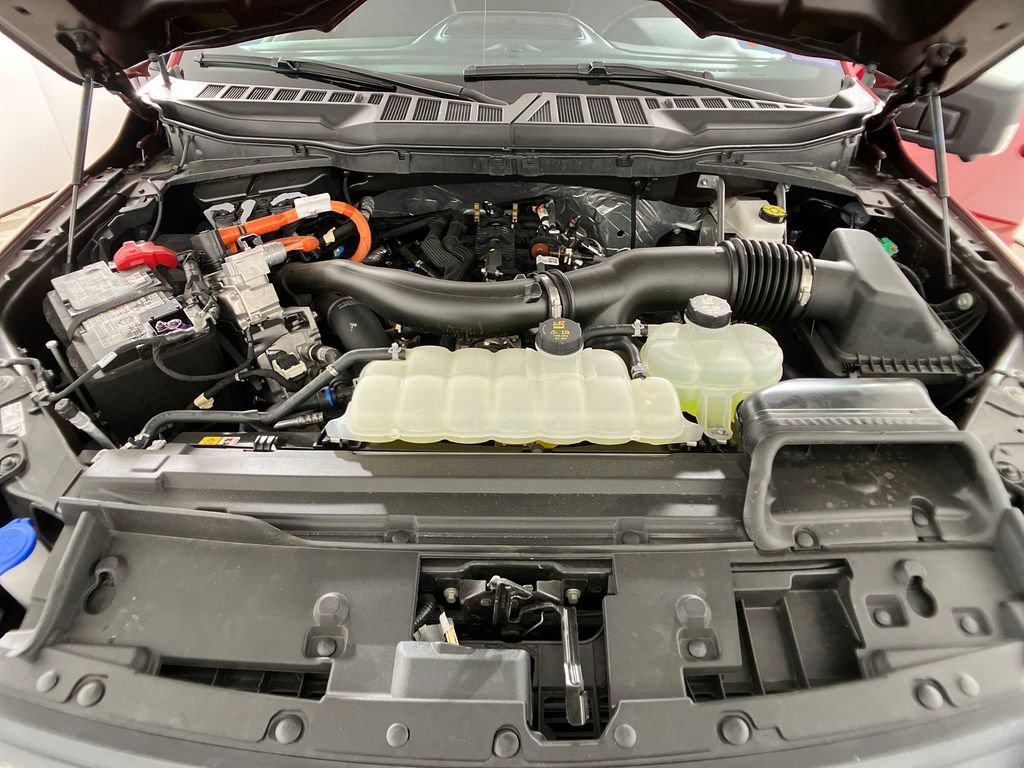 Certified 2025 Ford F150 XLT w/ Equipment Group 302A MID image 33