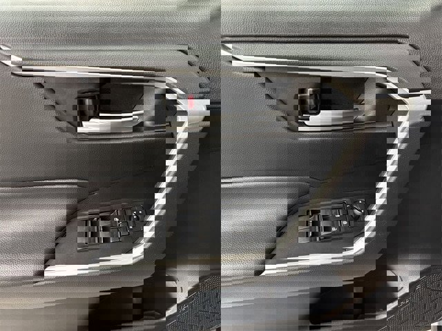 Used 2023 Toyota RAV4 XLE image 5