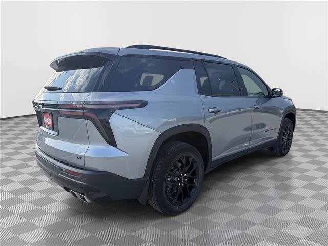Used 2024 Chevrolet Traverse LT w/ Midnight/Sport Edition AWD/4WD image 7