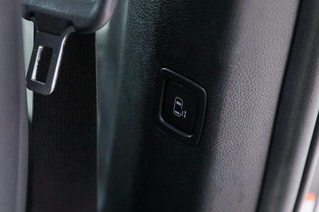 Used 2024 Kia Carnival LX image 35