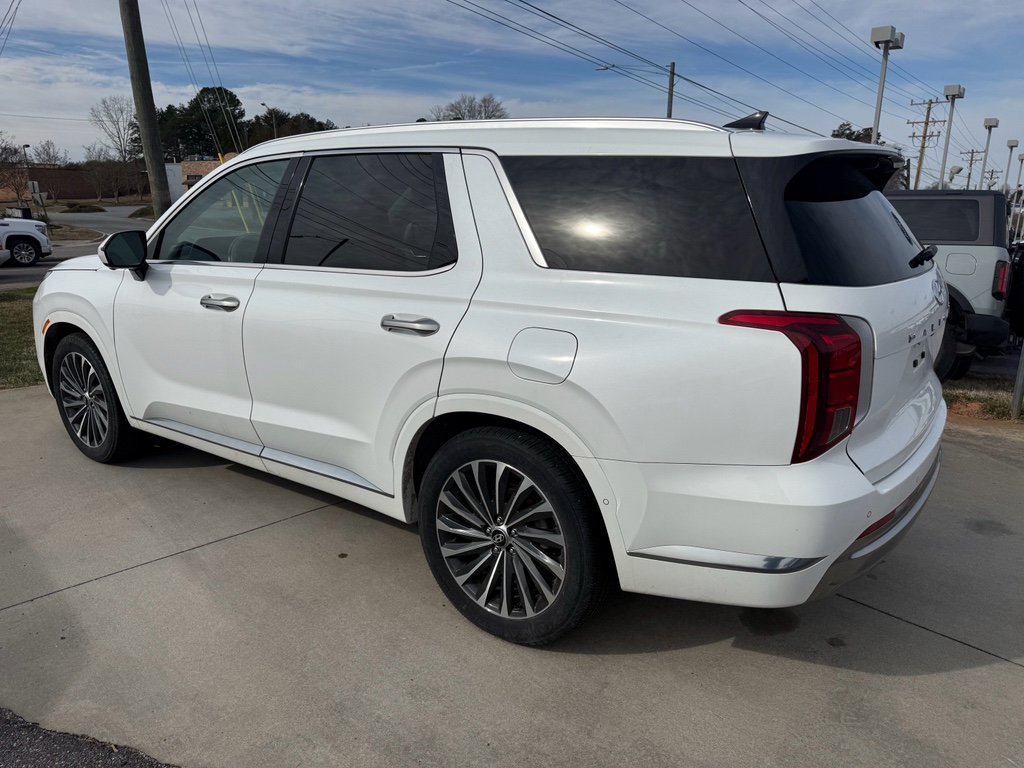 Used 2024 Hyundai Palisade Calligraphy image 10
