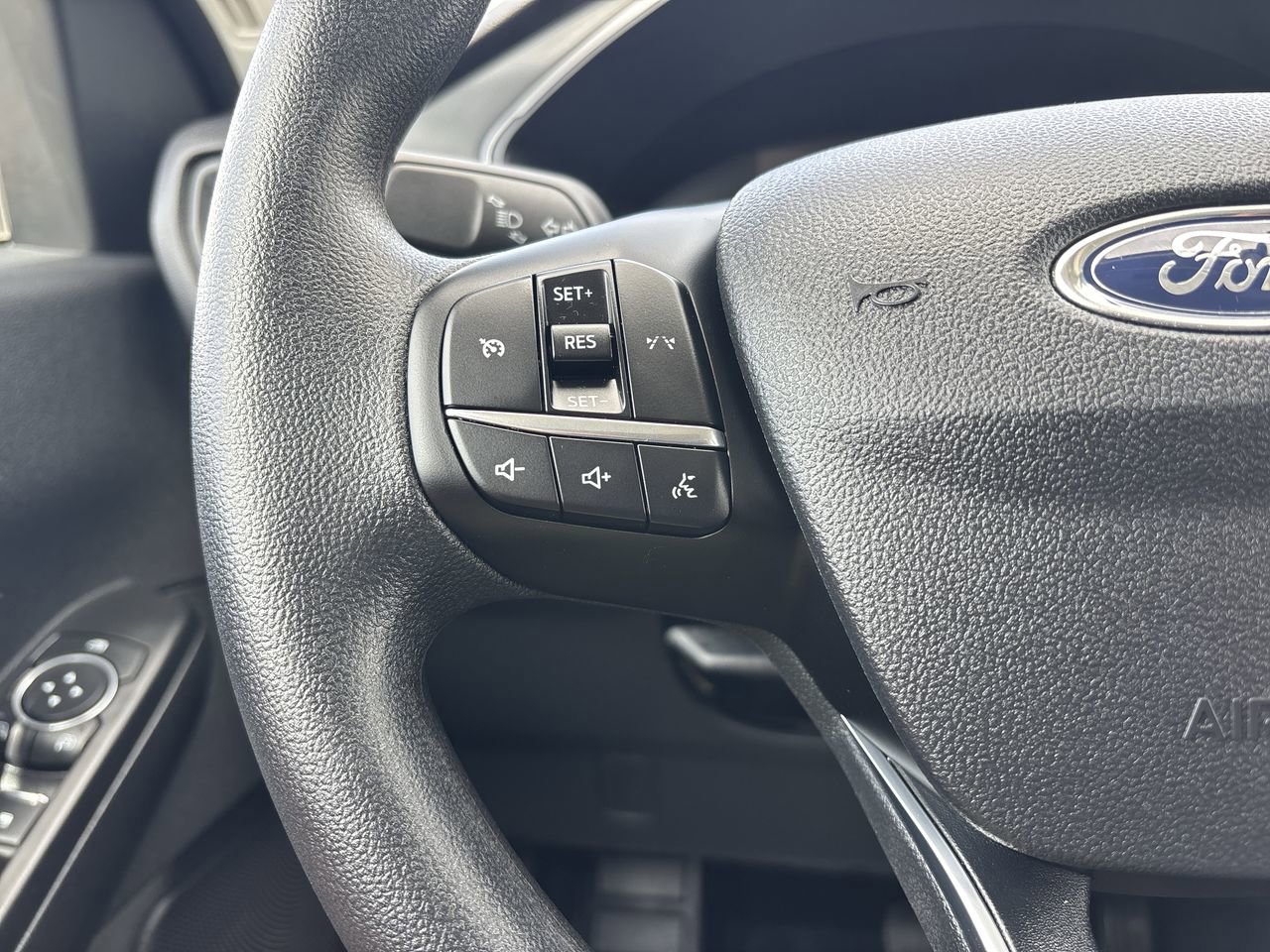 Certified 2025 Ford Escape Active AWD/4WD image 25