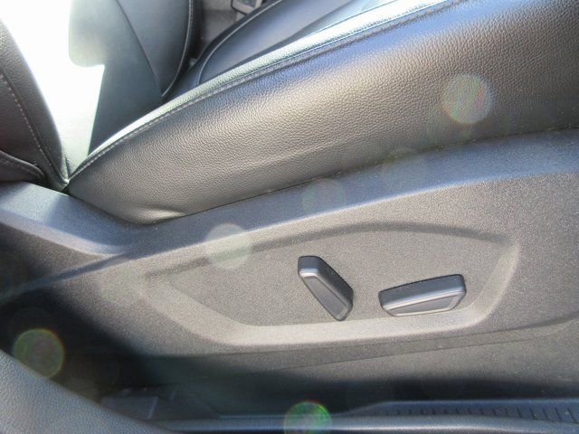 Certified 2022 Ford Edge Titanium w/ Class II Trailer Tow Package image 35