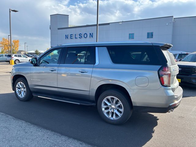Used 2023 Chevrolet Suburban Premier AWD/4WD image 4