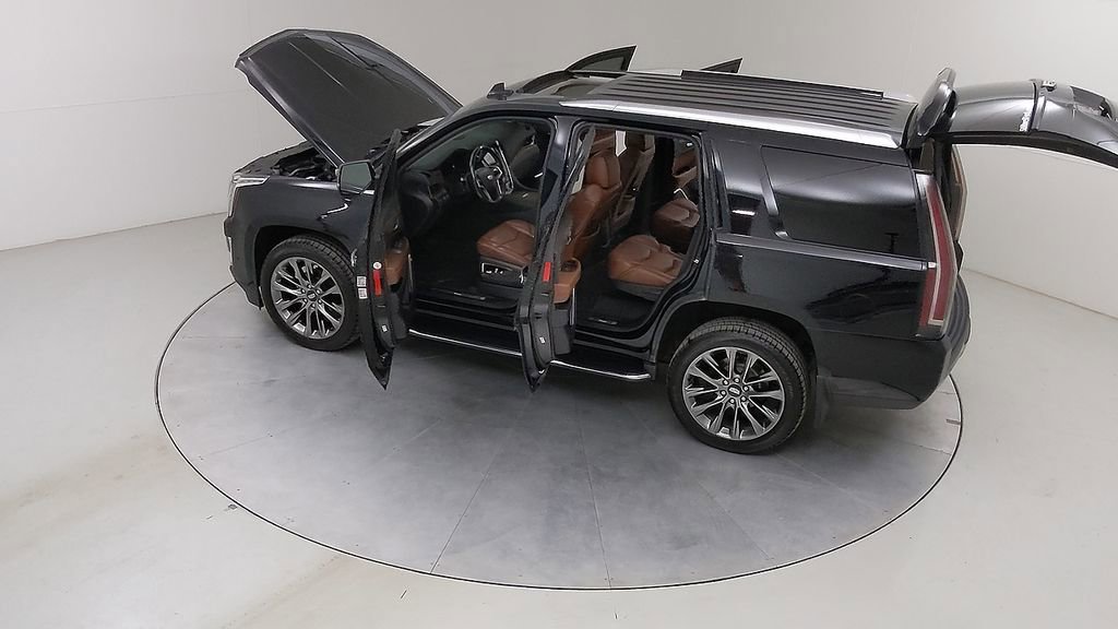 Used 2019 Cadillac Escalade Premium Luxury w/ Escalade Sport Edition AWD/4WD image 56