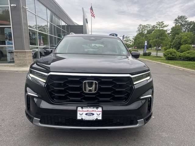Used 2023 Honda Pilot Touring image 3