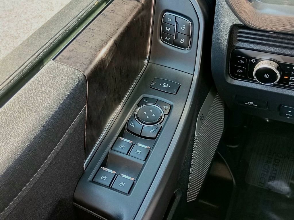 Certified 2025 Ford F350 Lariat w/ Lariat Ultimate Package AWD/4WD image 20