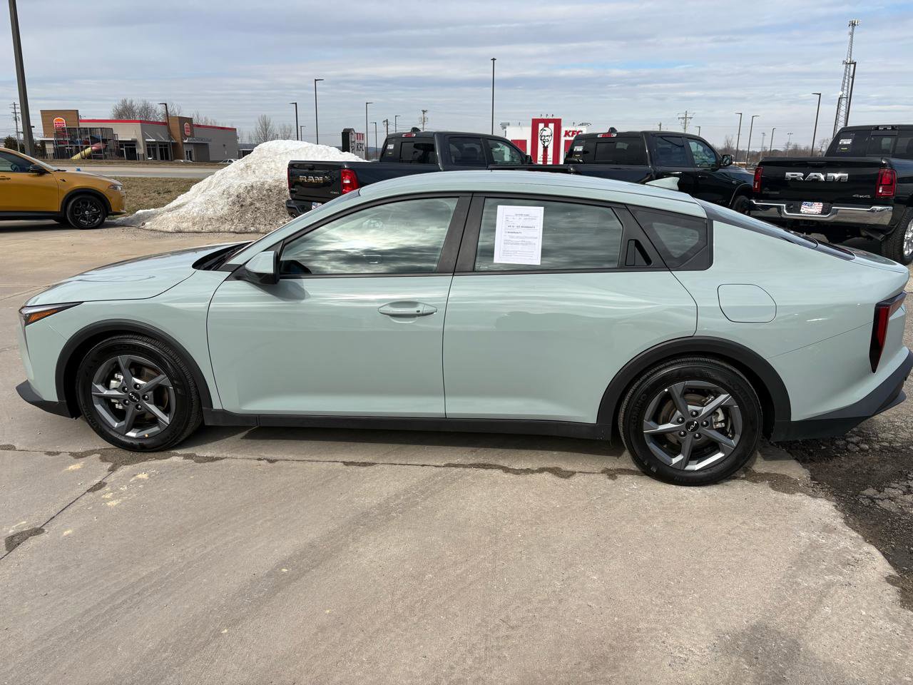 Used 2025 Kia K4 FWD image 6