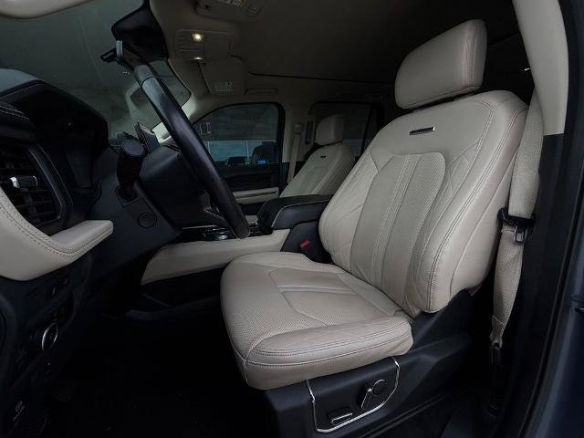 Certified 2023 Ford Expedition Max Platinum RWD image 6