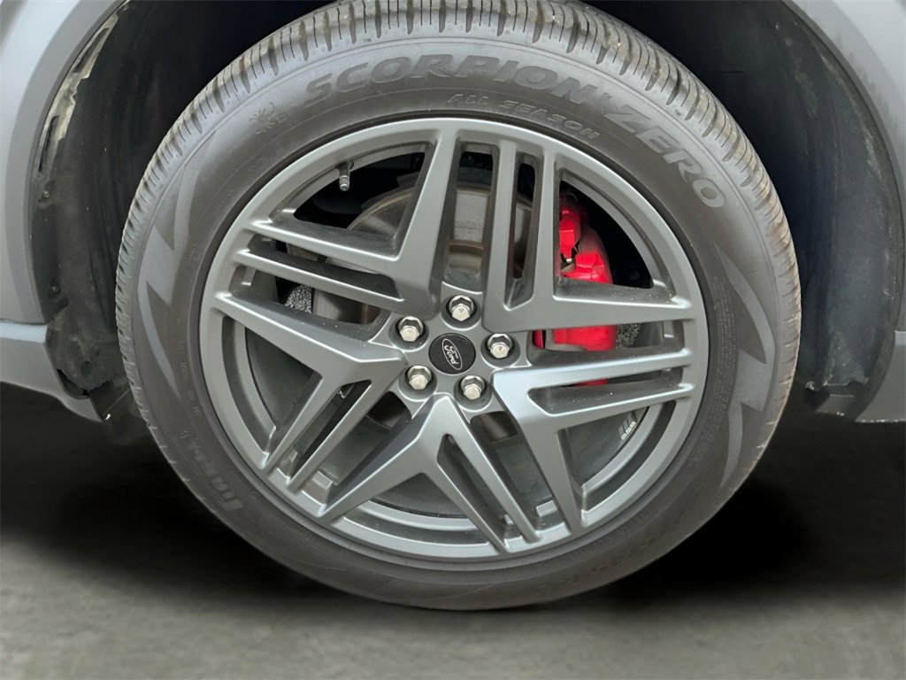 Certified 2025 Ford Explorer ST-Line w/ ST-Line Street Pack image 16