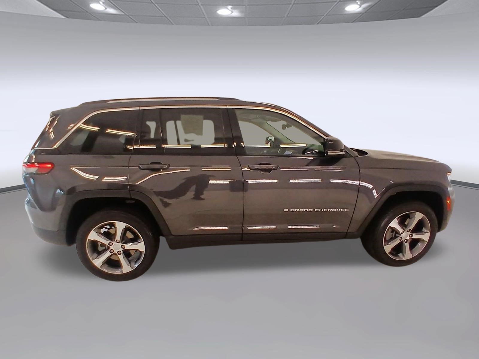 Used 2023 Jeep Grand Cherokee 4WD 4xe image 6