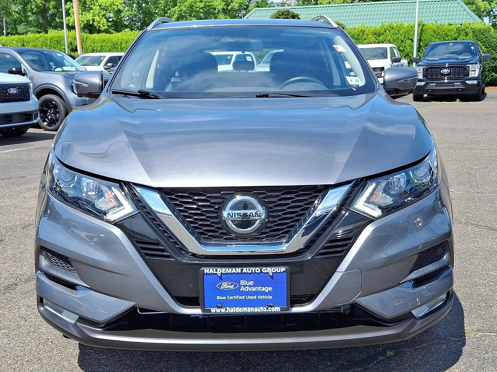 Used 2022 Nissan Rogue Sport SV w/ Technology Package AWD/4WD image 2