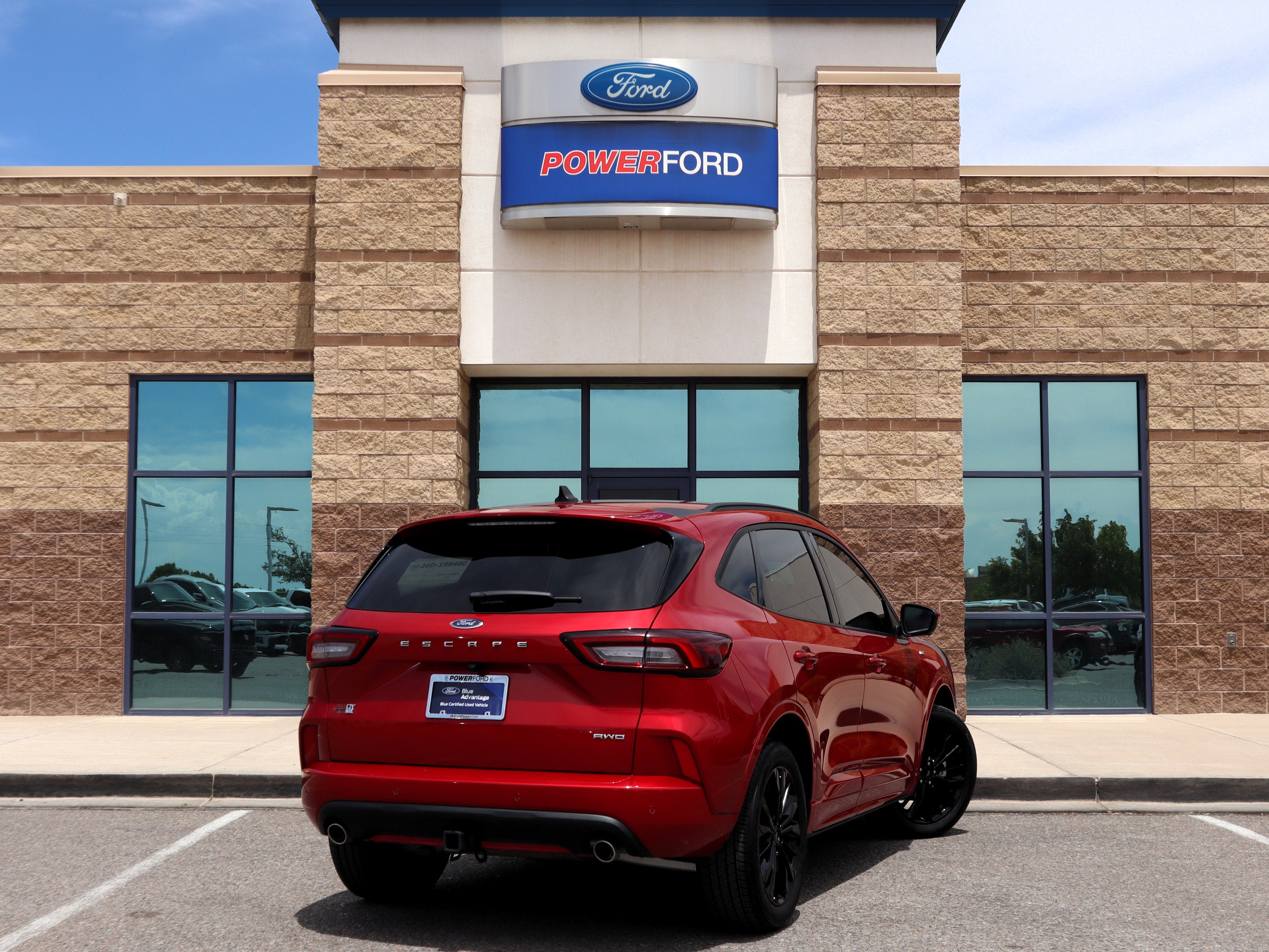 Certified 2025 Ford Escape ST-Line Elite w/ Premium Technology Package AWD/4WD image 6