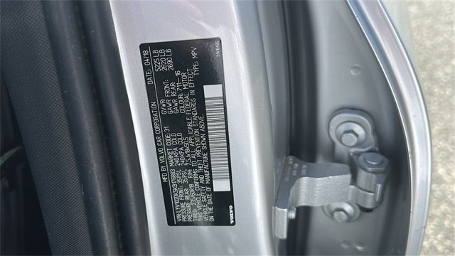 Used 2019 Volvo XC60 T5 Momentum image 32