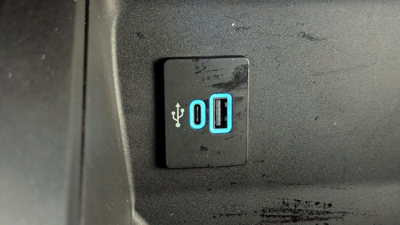 Certified 2024 Ford F350 XLT w/ Snow Plow Prep Package image 28