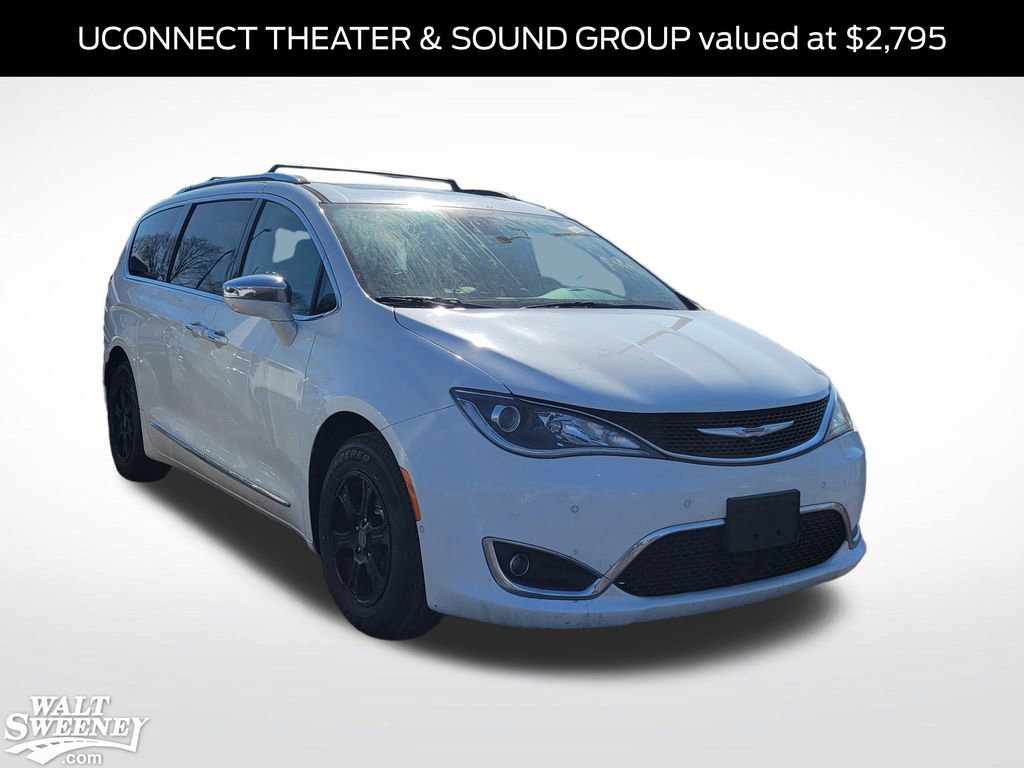 Used 2017 Chrysler Pacifica Limited image 1