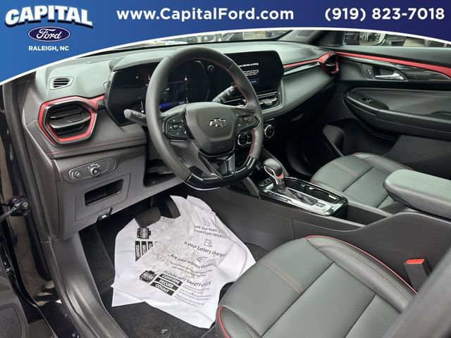 Used 2025 Chevrolet TrailBlazer RS w/ Convenience Package image 18