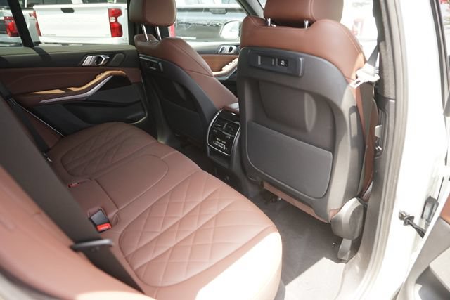 Used 2023 BMW X5 xDrive40i w/ Premium Package AWD/4WD image 15