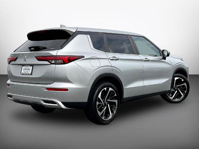 Used 2022 Mitsubishi Outlander SE AWD/4WD image 6