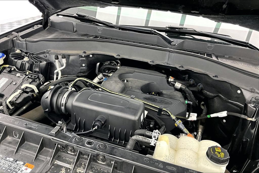 Certified 2020 Ford Explorer XLT w/ Equipment Group 202A AWD/4WD image 35