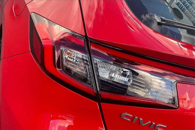 Used 2023 Honda Civic Sport image 27