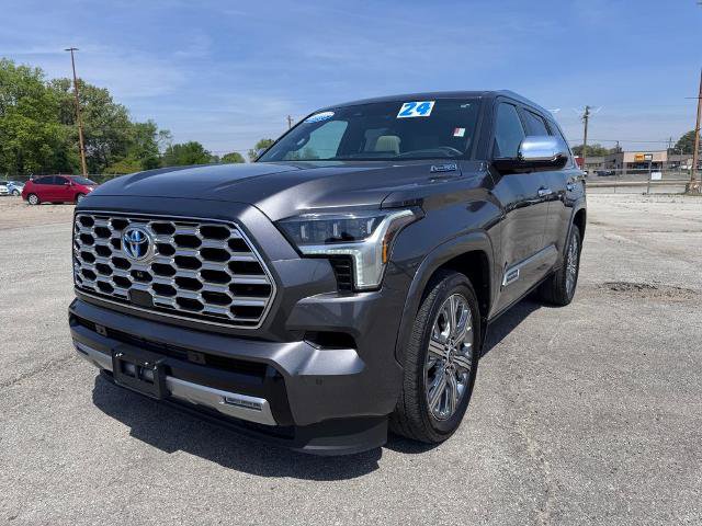 Used 2024 Toyota Sequoia Capstone AWD/4WD image 3