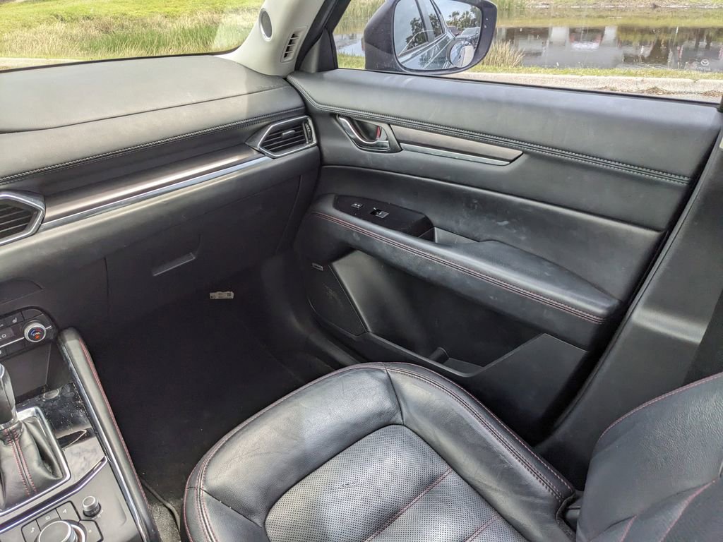 Used 2021 MAZDA CX-5 Carbon Edition image 16