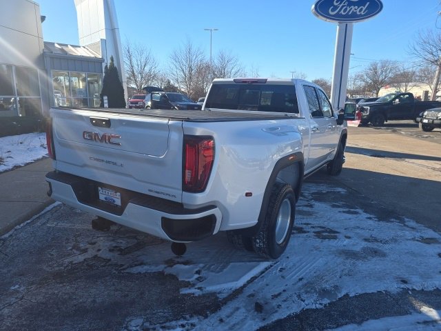 Used 2023 GMC Sierra 3500 Denali w/ Denali Ultimate Package image 5