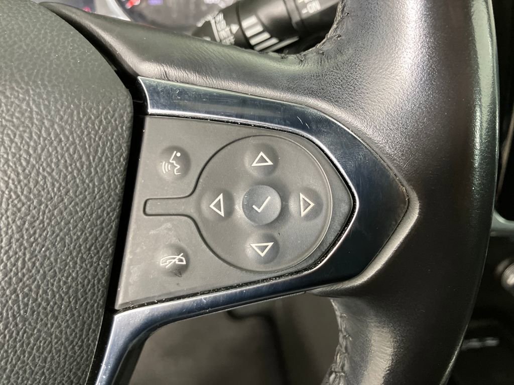 Used 2022 Chevrolet Traverse LT image 18