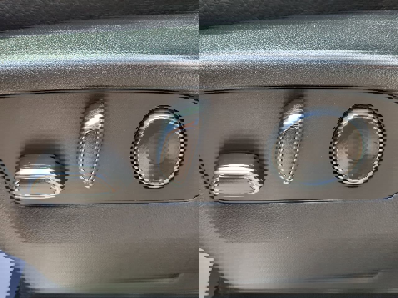 Used 2023 GMC Yukon Denali w/ Denali Reserve Package image 30