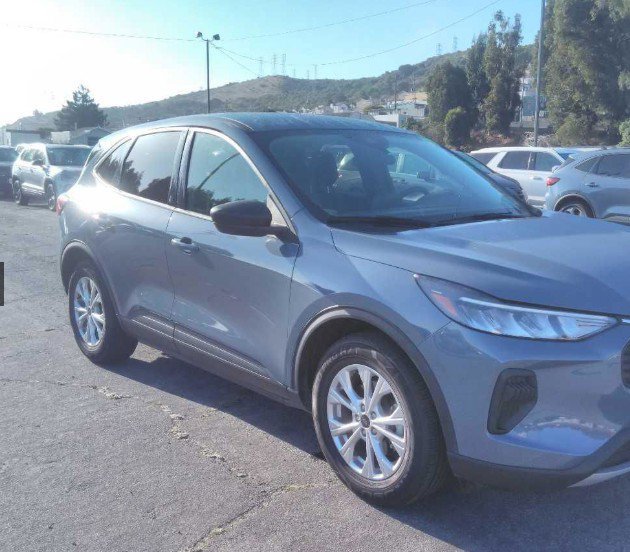Certified 2025 Ford Escape Active FWD image 3