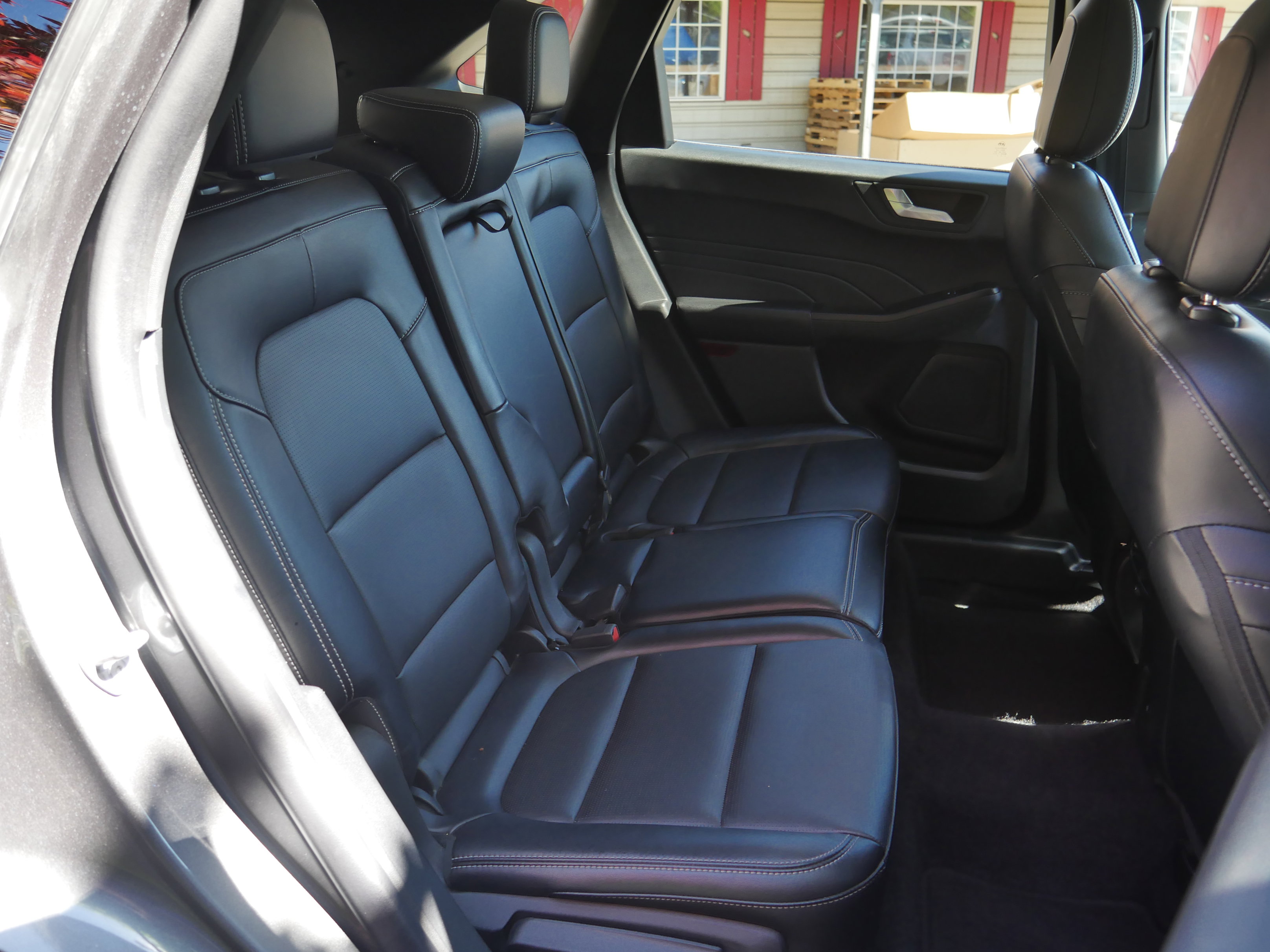 Certified 2025 Ford Escape Platinum AWD/4WD image 26