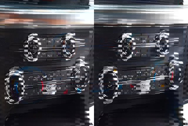 Certified 2022 Ford F150 Lariat w/ Equipment Group 502A High image 25