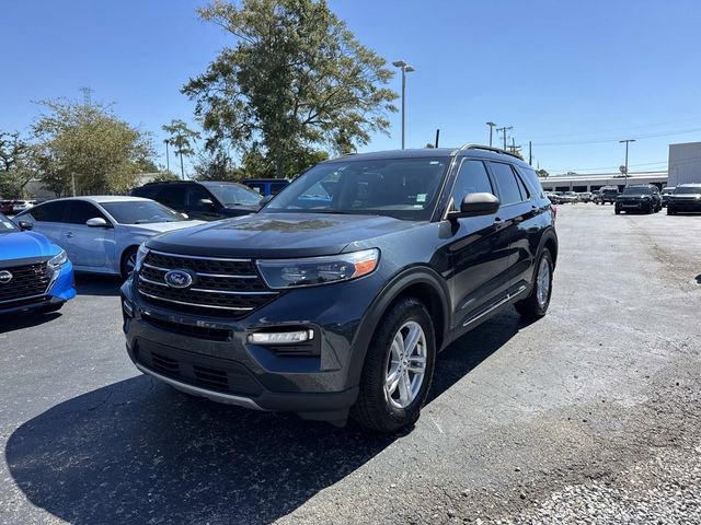 Certified 2023 Ford Explorer XLT w/ Equipment Group 202A image 5