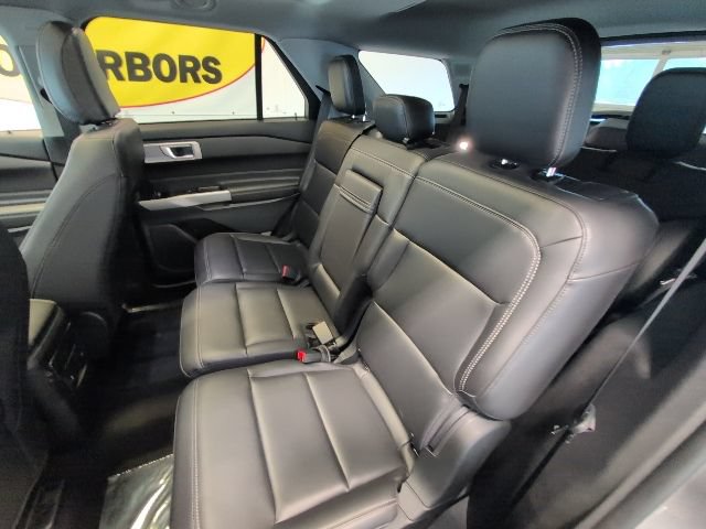 Certified 2023 Ford Explorer XLT w/ Equipment Group 202A AWD/4WD image 30