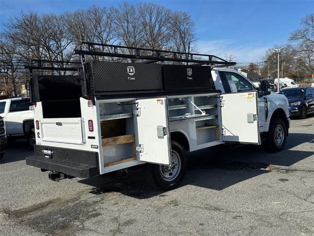 Certified 2025 Ford F350 XL w/ XL Chrome Package image 4