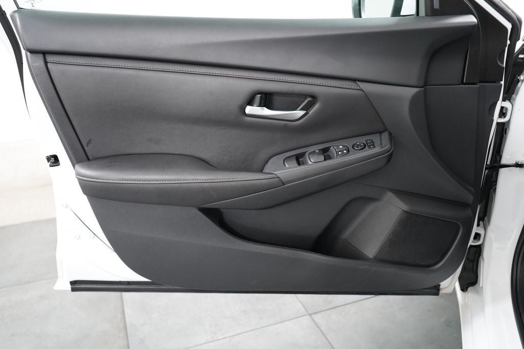 Used 2024 Nissan Sentra SV FWD image 25
