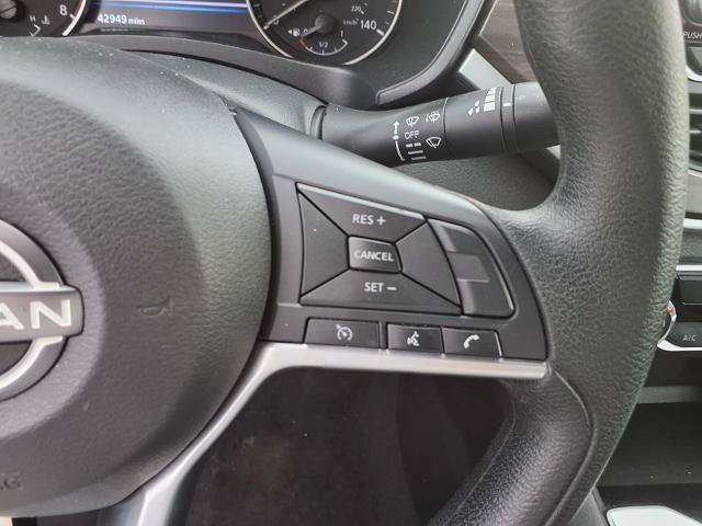 Used 2025 Nissan Altima 2.5 SV FWD image 9