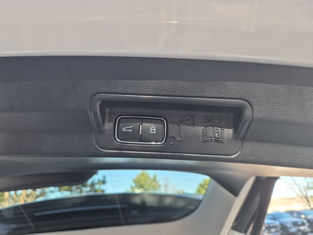 Certified 2025 Ford Explorer Platinum w/ LUX Leather Package image 26