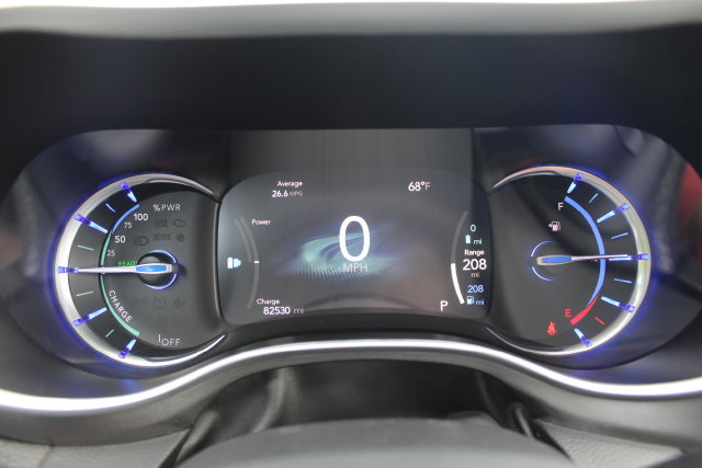 Used 2024 Chrysler Pacifica Limited FWD image 10