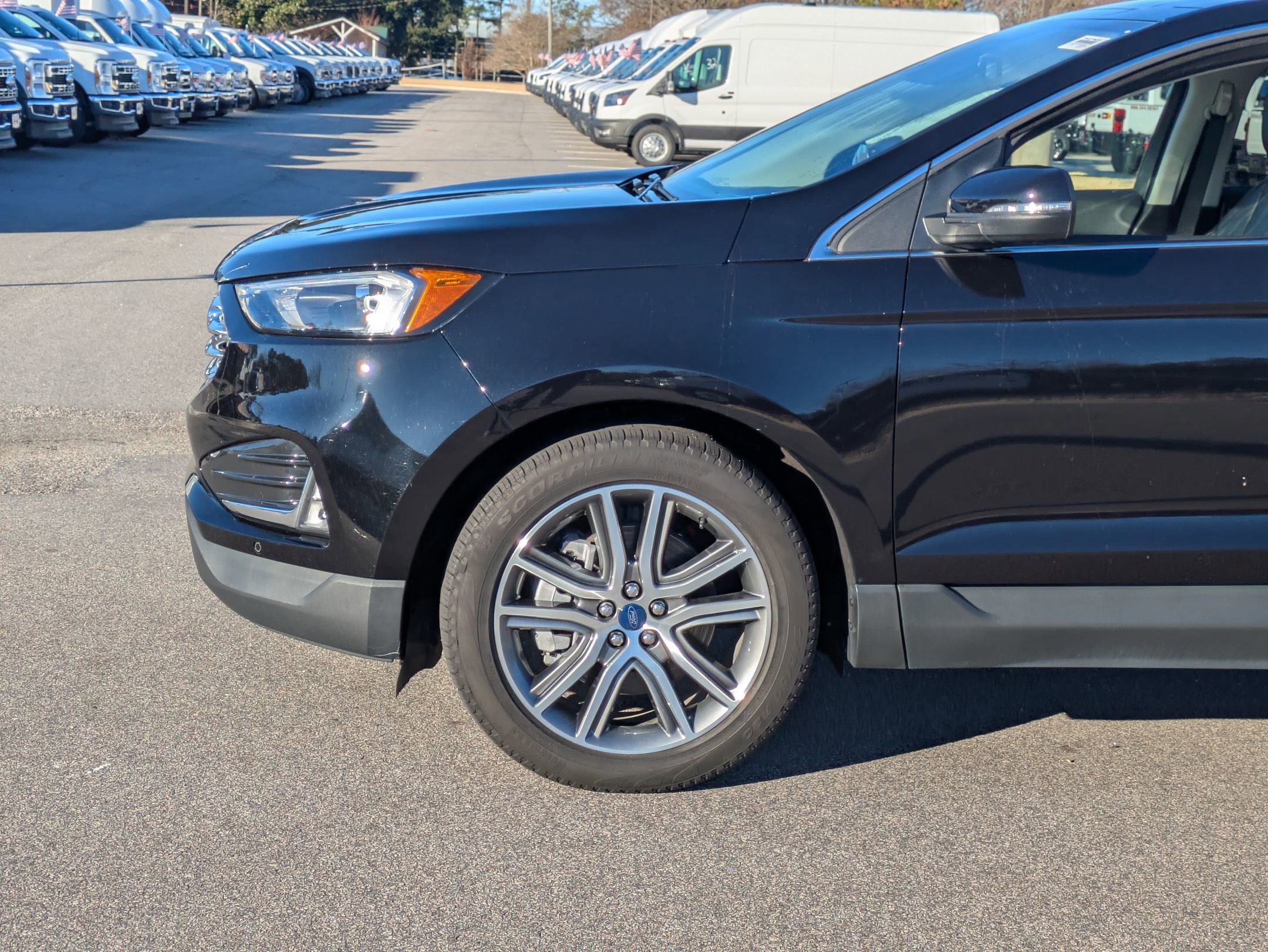 Certified 2022 Ford Edge Titanium w/ Class II Trailer Tow Package image 11